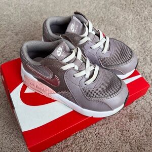 Nike Air Max Excee Girls Sneaker 10M